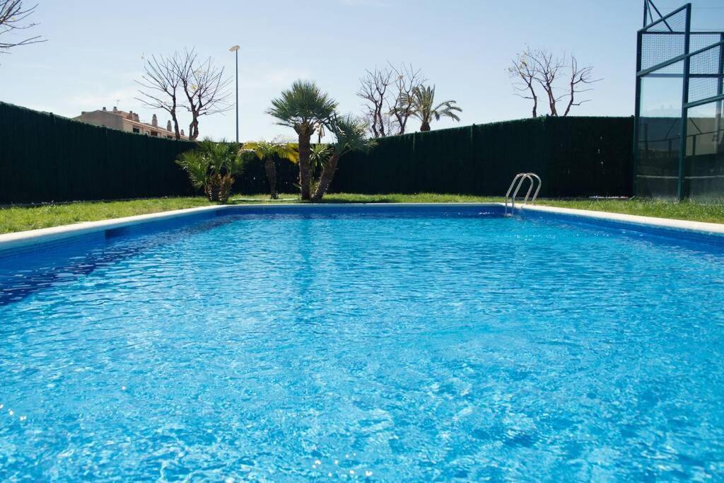 Apartamento Diseno A Cien Metros Del Mar. تورّيذيمْبَرّا المظهر الخارجي الصورة