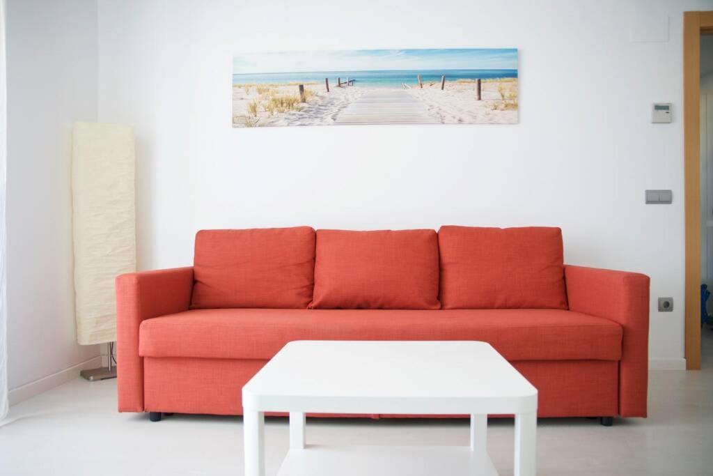 Apartamento Diseno A Cien Metros Del Mar. تورّيذيمْبَرّا المظهر الخارجي الصورة